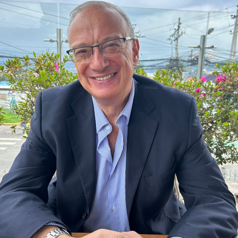 Maestro Laurent Shlomo Secretos del Cielo