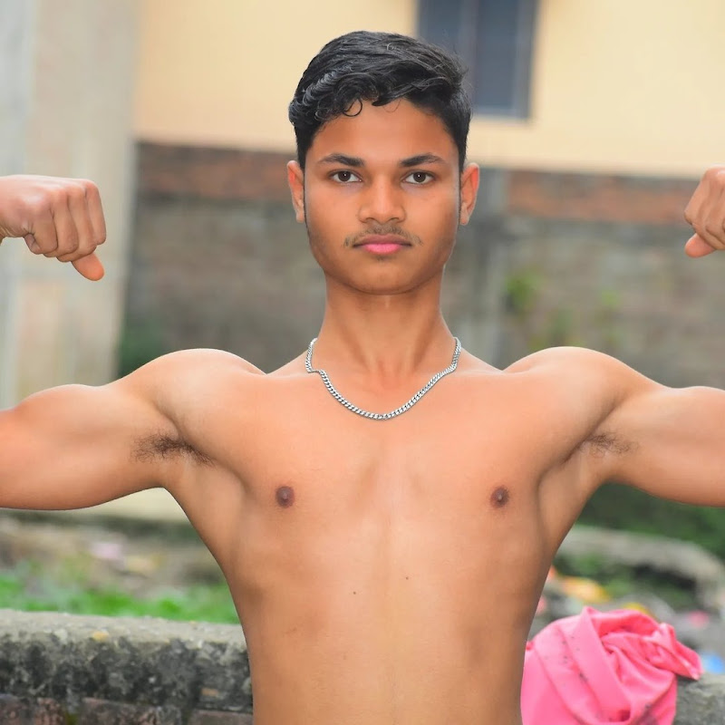 24 GYMTUBER MUKUL