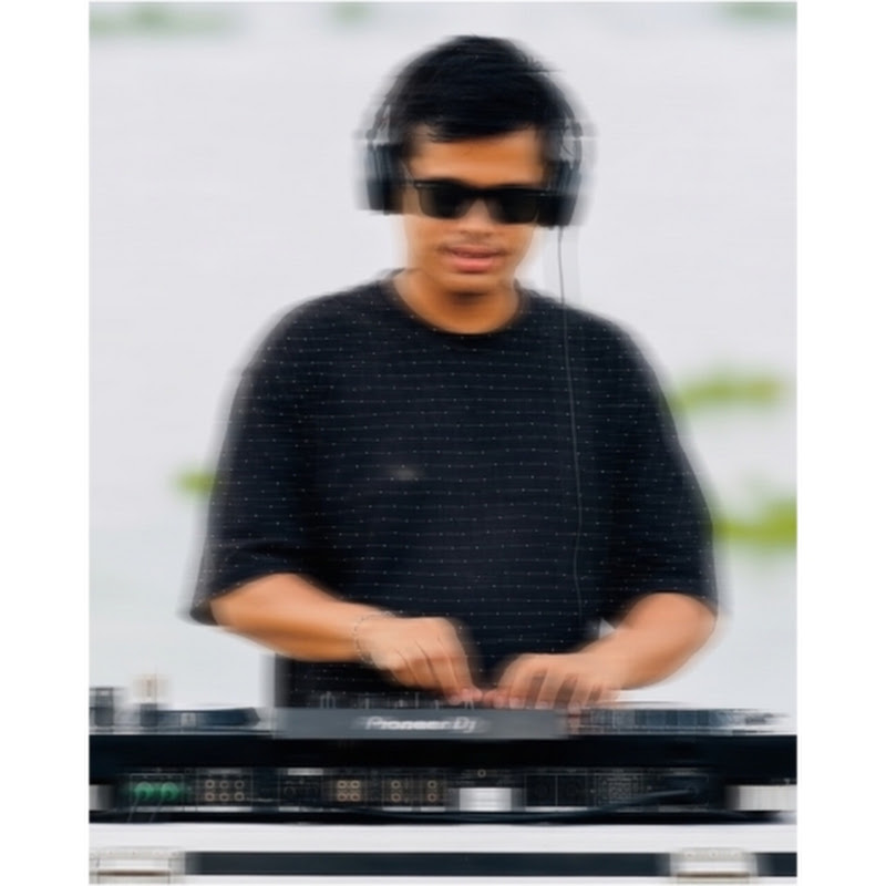 DJ SOUROV 