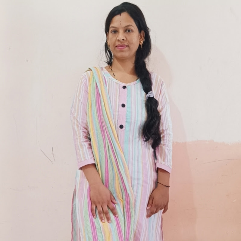 Hire Rupali Patil — Business & Finance YouTube creator for sponsorships