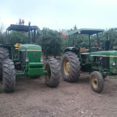 John Deere 2135 y 3350