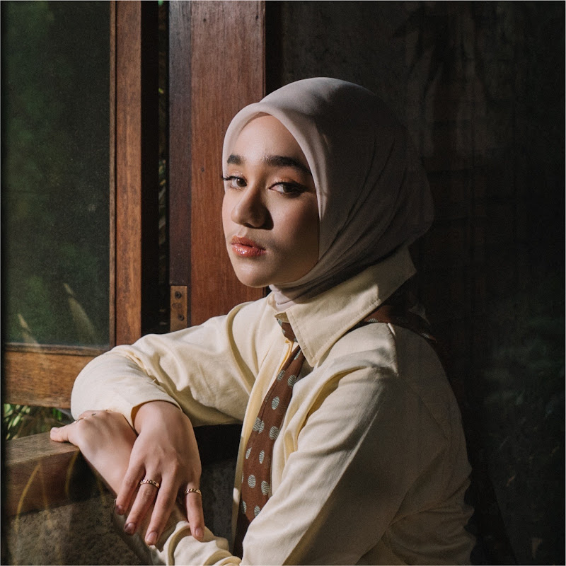 Nabila Taqiyyah - Topic