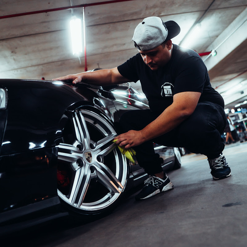 Sonhando alto de carro baixo