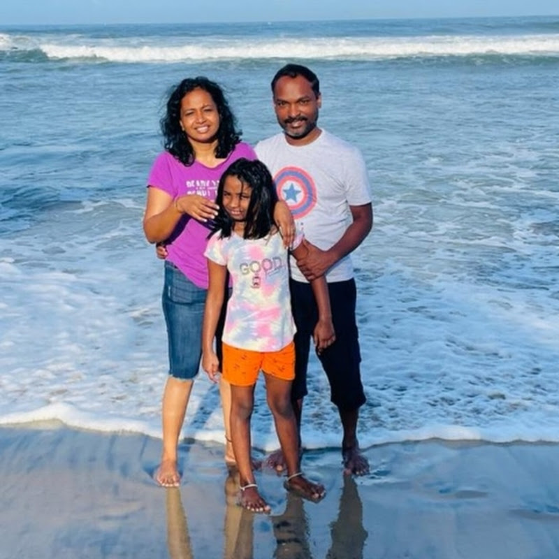 Hire Ashi's fun  — Student Life & University Vlogs YouTube creator for sponsorships