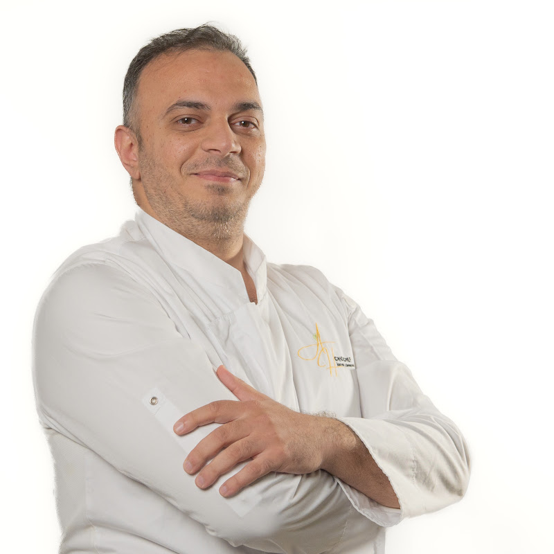 Chic Chef Akram / شيف أكرم الحلواني