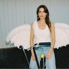 אניה בוקשטיין - Ania Bukstein