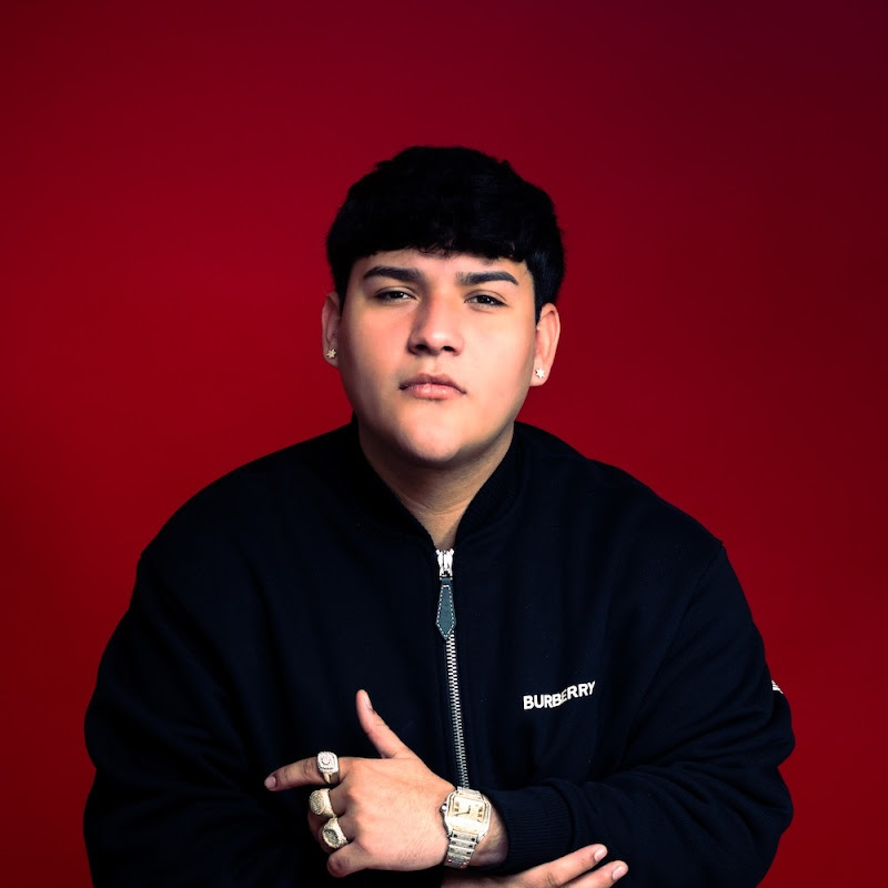 Víctor Mendivil - Topic