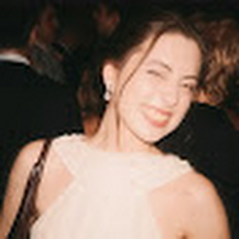 Hire toto tori(kinda break) — Beauty & Fashion YouTube creator for sponsorships