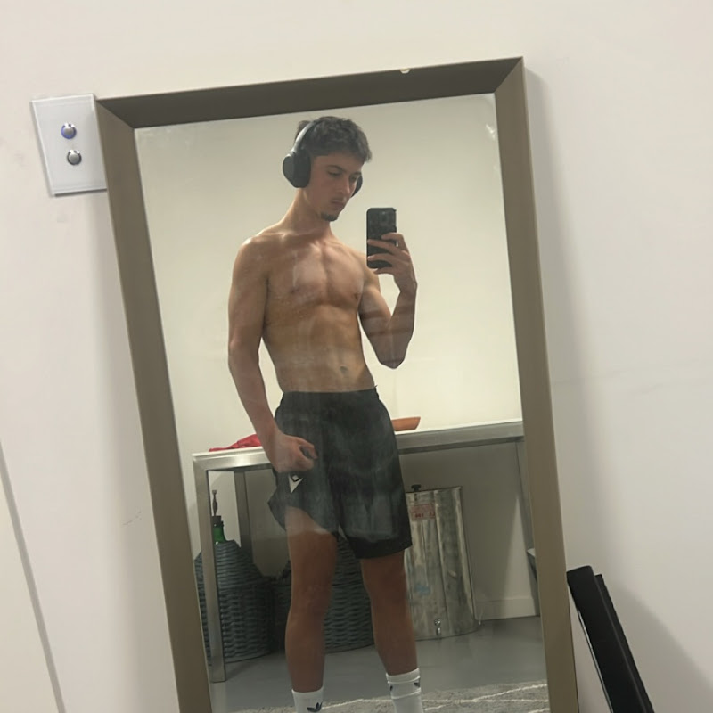 His Backflip Was Too Cold🥶(@cosmo_cougar)