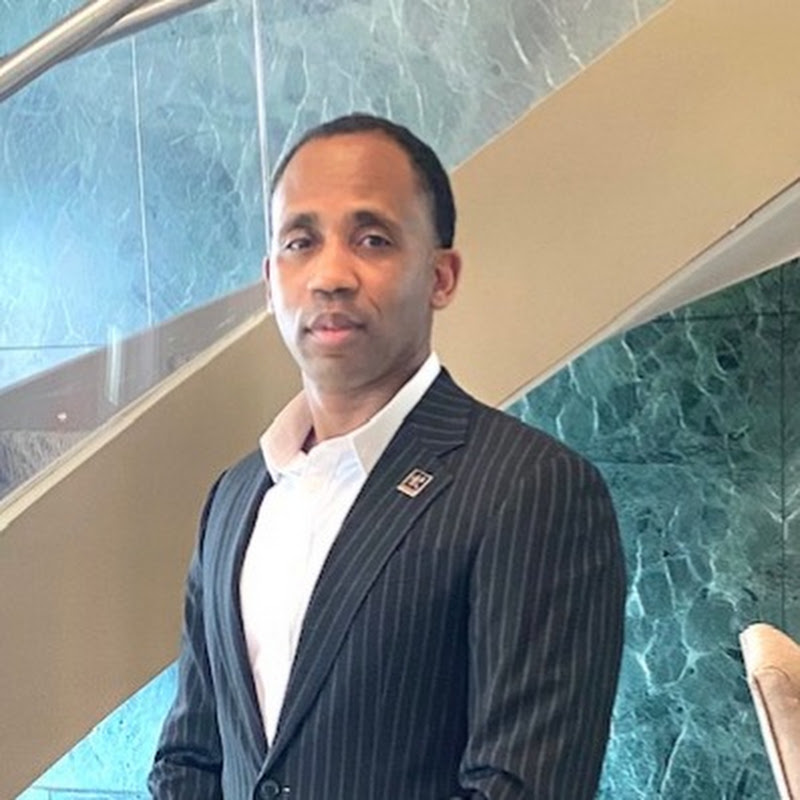The Real Estate Consultant -Terrance Hill