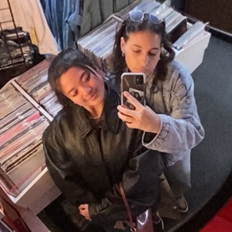 Alaina & Pessy