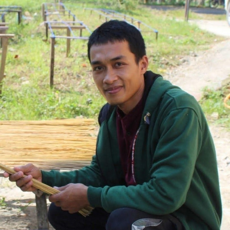 bang Ucup sipetualang 