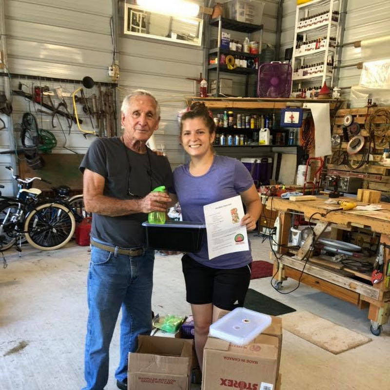 Pawpaw Sammy & Aly Bug