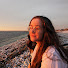 l2uXUwVqkOI-channel-avatar-Maggie Maitland