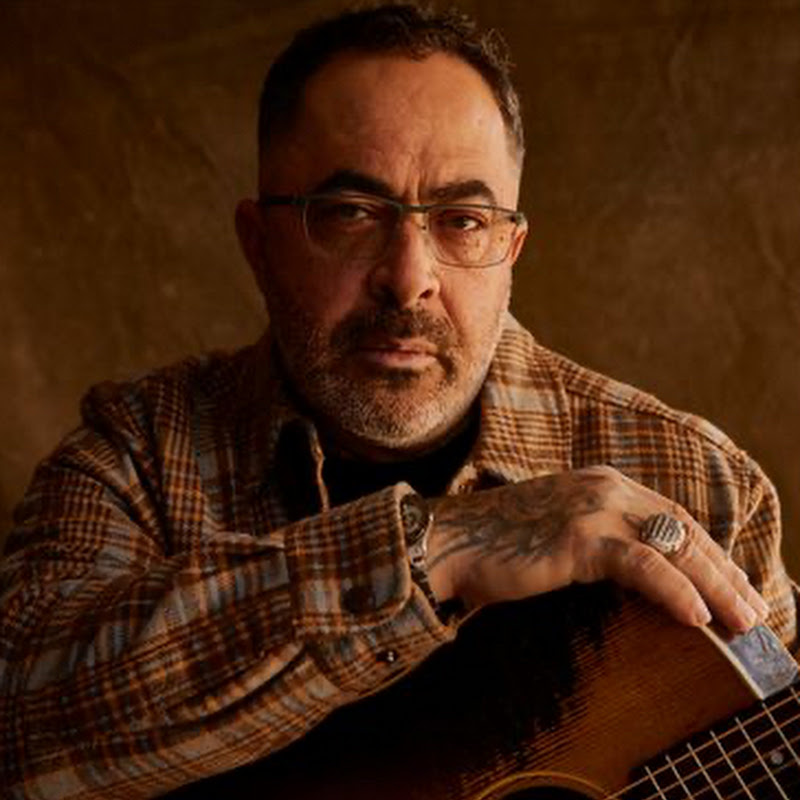 Aaron Lewis