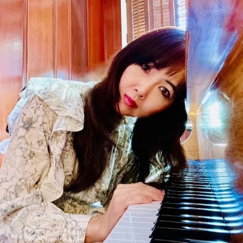 Mari Iijima 