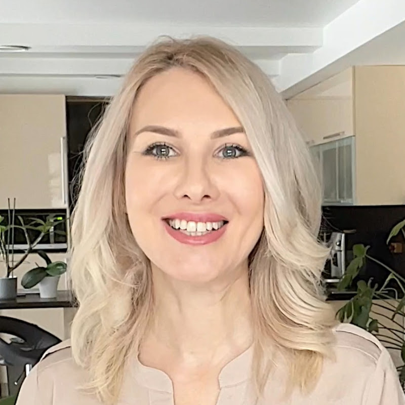 Dr Olesia Suvo