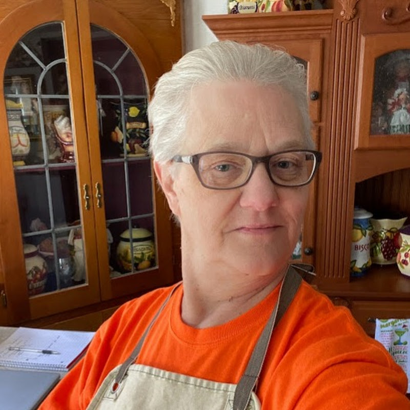 In the Kitchen with Lynn