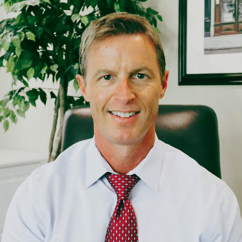 Chris Jackson | Business Attorney | The LLC Guide Logo