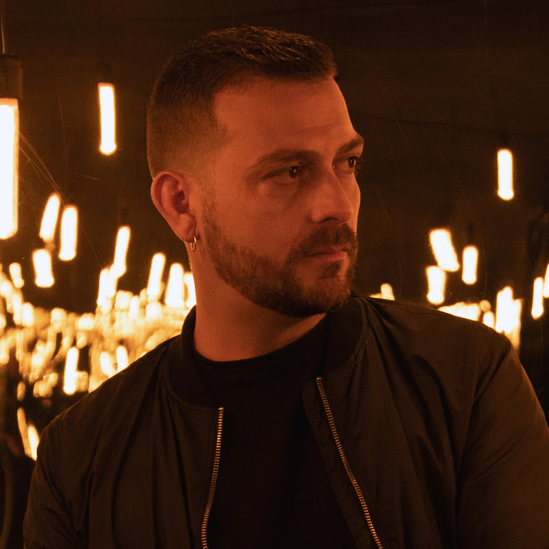 Manuel González Oficial