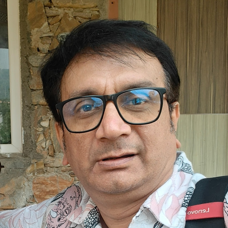 Vineet Dixit : Business Consultant