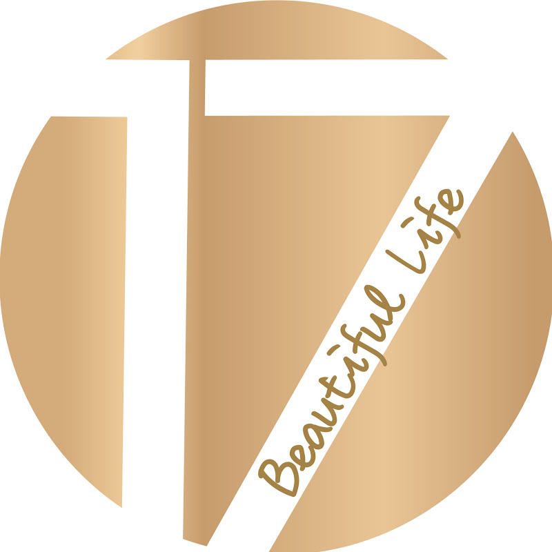 17 beautiful life Logo