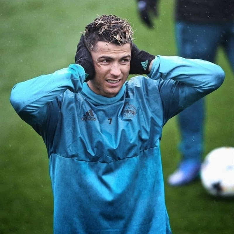 الساحرة المستديرة ⚽️👑