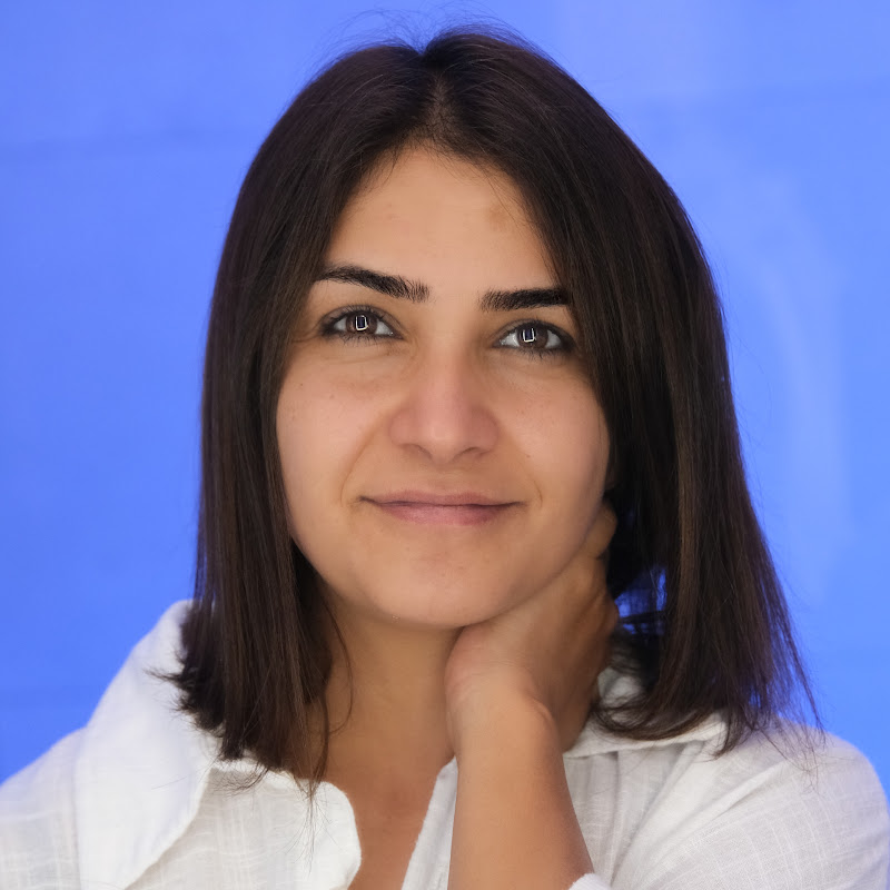 Gamze Bozkaya Evde Yoksam Yoldayım