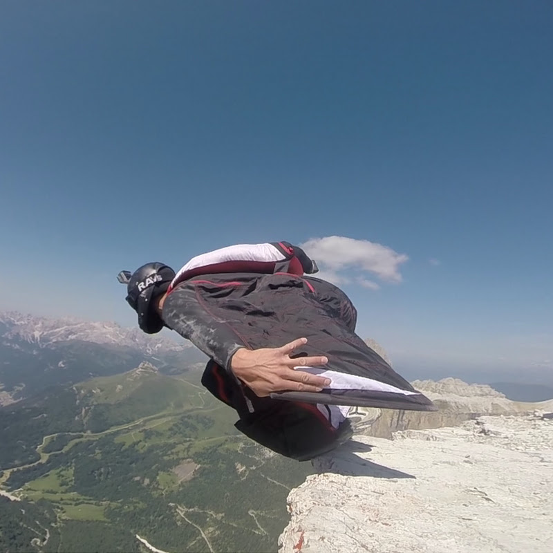 Dom.e Wingsuit