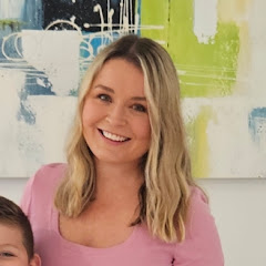 MazzieBug channel thumbnail