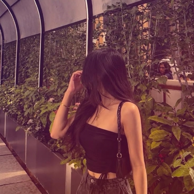 ZAINAB KHAN