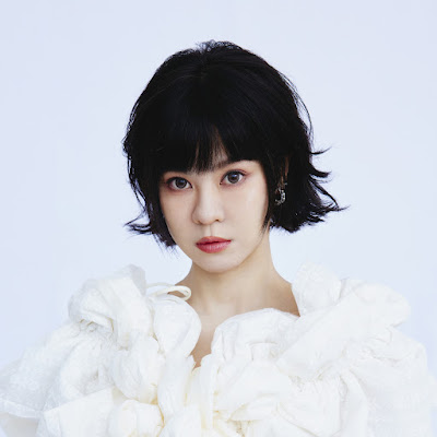 Yisa Yu / Úc Khả Duy / 郁可唯