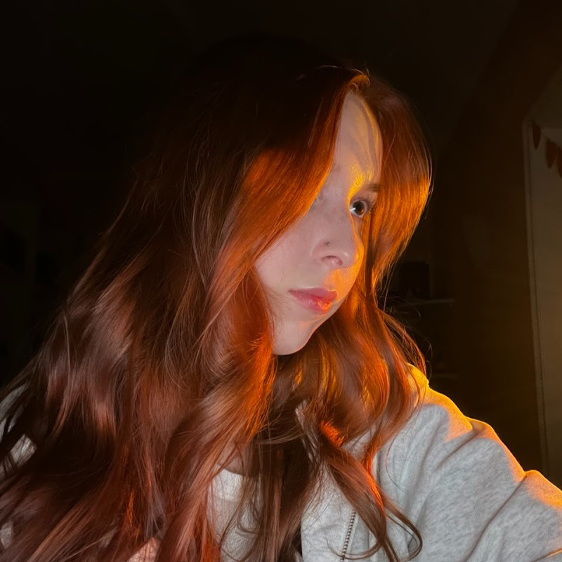 алена exeqwert Logo