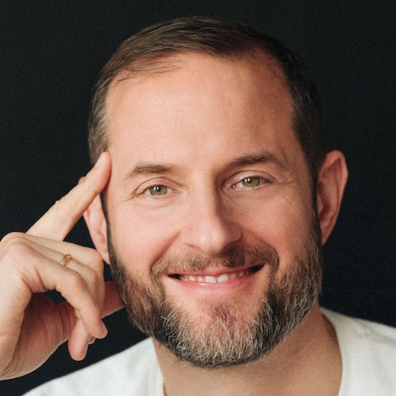 DateDoktor Emanuel Albert Beziehungscoach