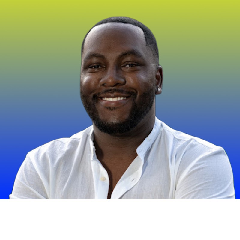 Recruiter Aijalon Wallace
