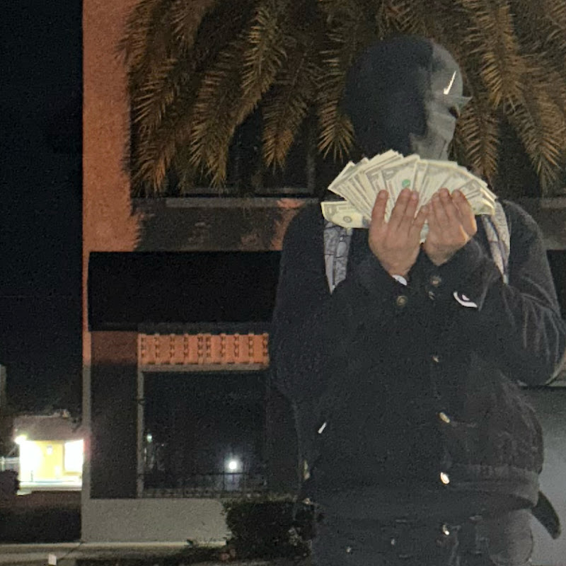 Hire SOBB Splashj9k — Music & Audio YouTube creator for sponsorships