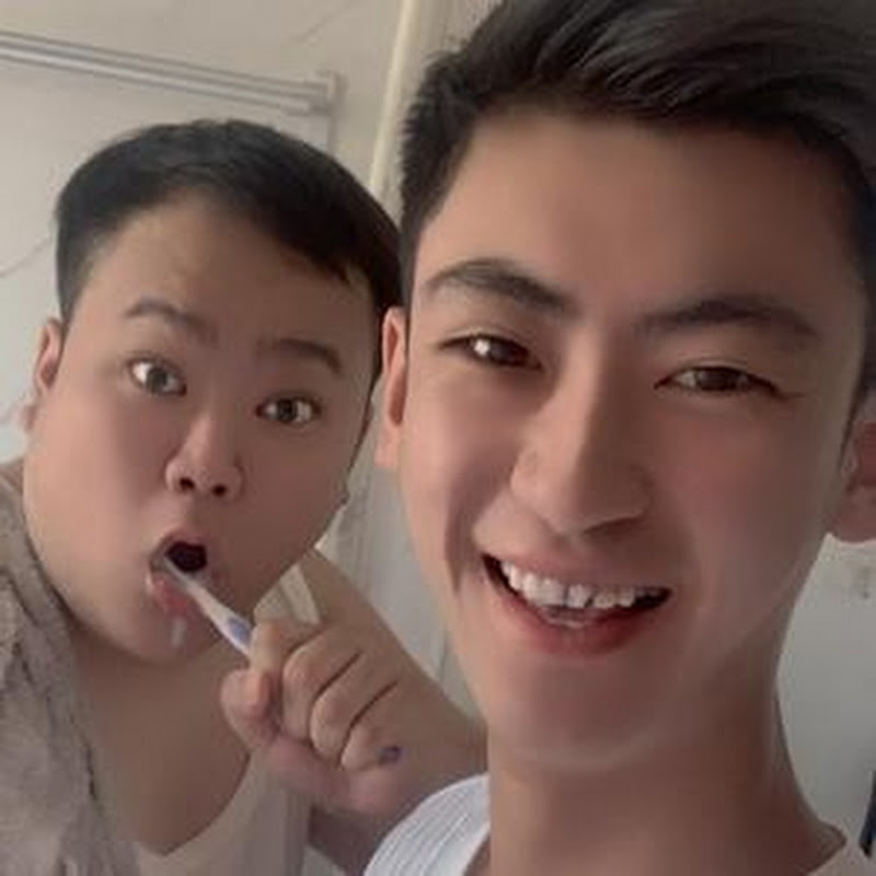 武大肥与刘二毛 Logo