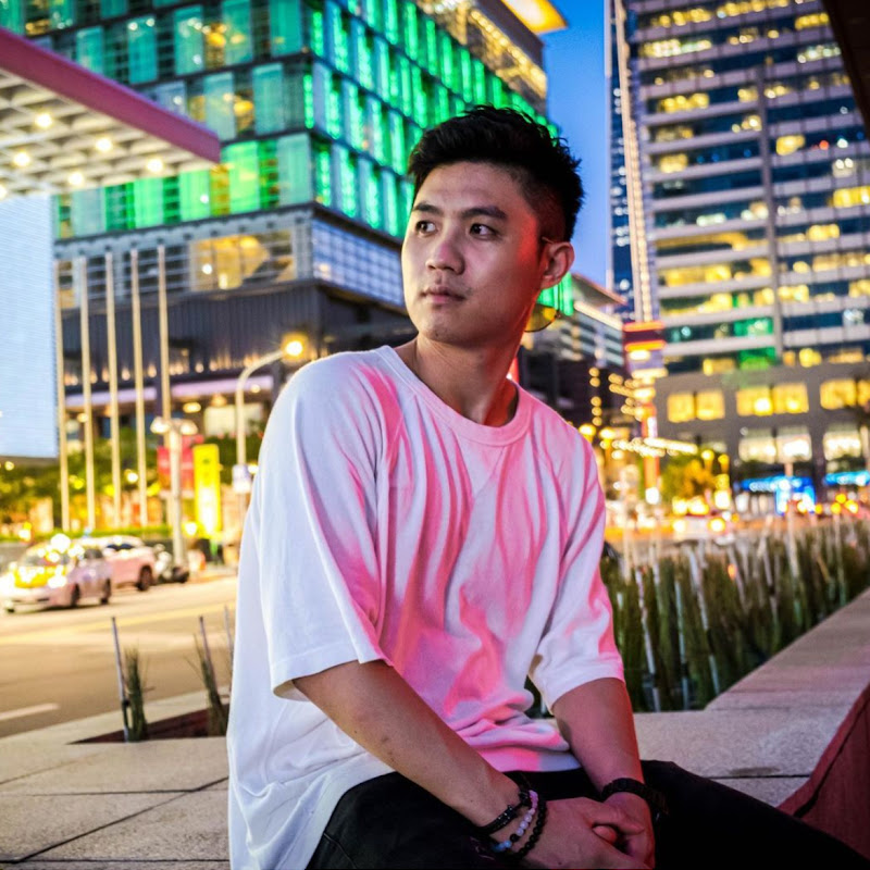 Simon peng aTaiwanese 我是JK