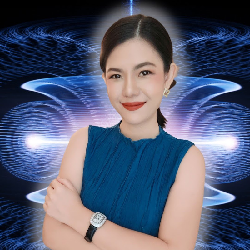 เอลิน่า Elina Field