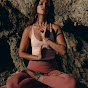 Anna Giunta - @annaflawsomeyoga - Youtube