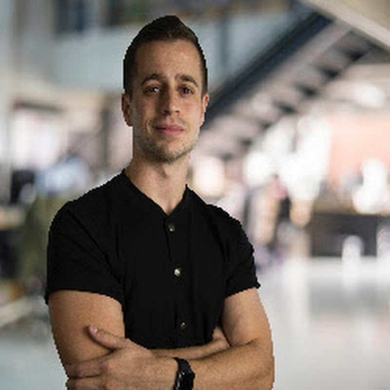 JJ Englert | Building with AI Logo