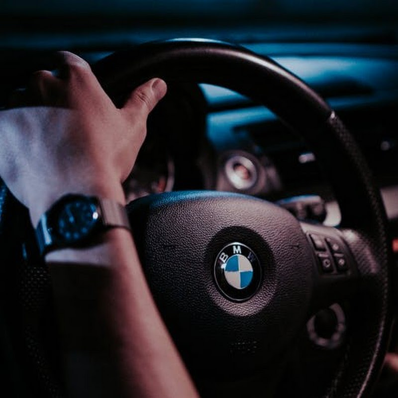 Car lovers.(M3)