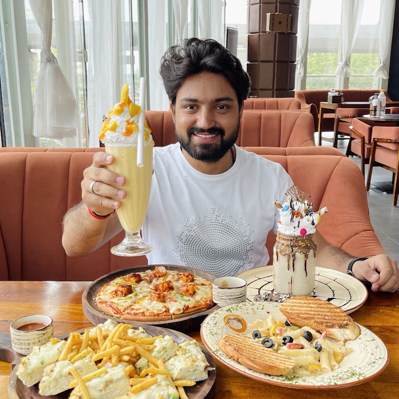 satyam foodaholic