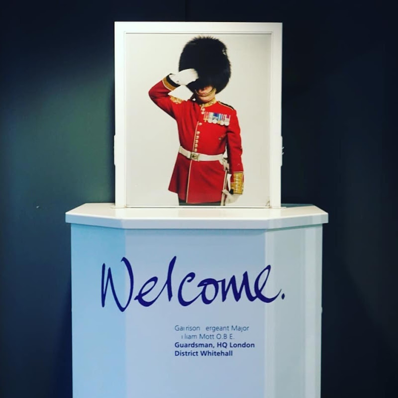 BN撈 移民英國  ( BNO Ying Tse) - 英姐遠親不如近“倫”頻道 Logo