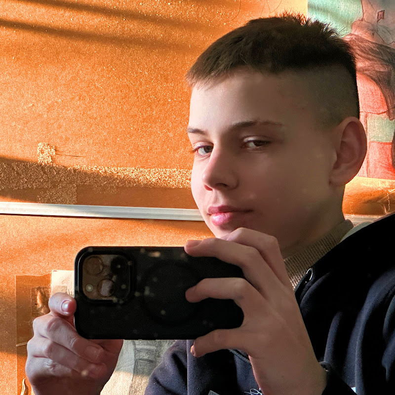 Алекс Скарлі