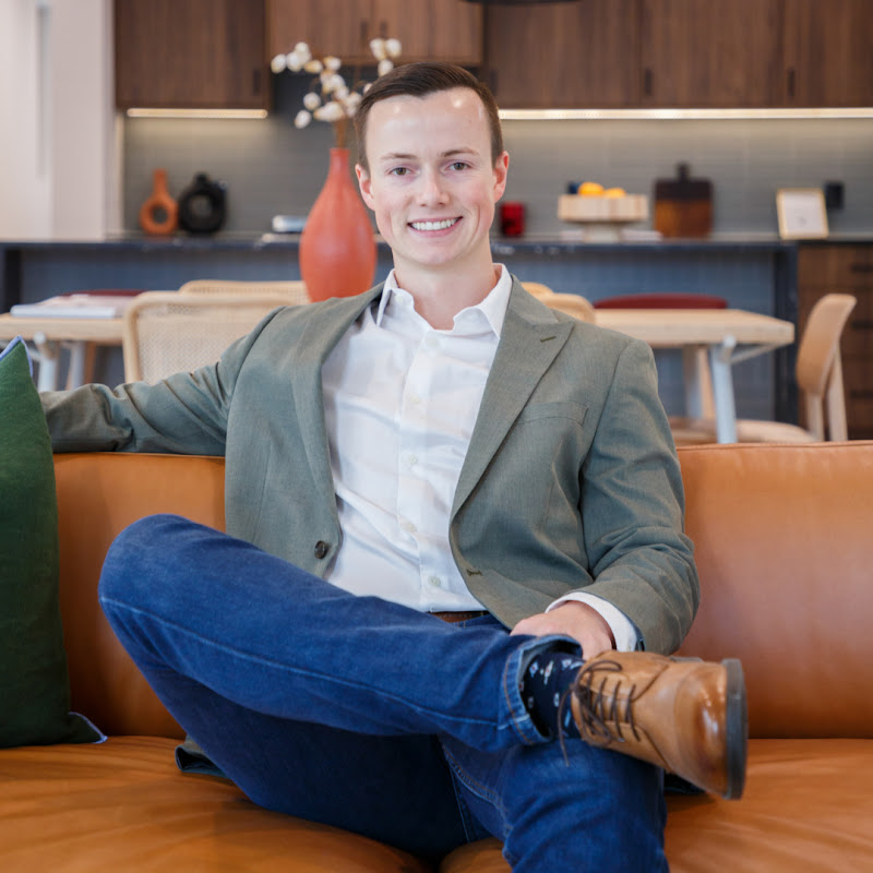 Ryan Gomillion - Your Gomillion Dollar Agent