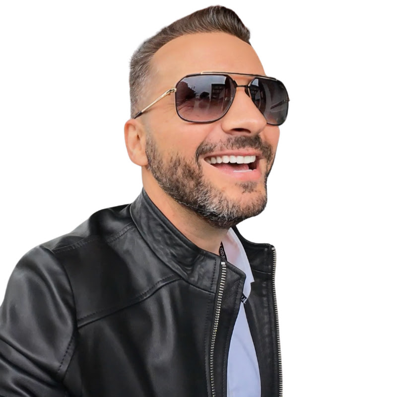 Stay With Martin Logo