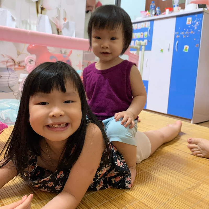 Thỏ Bông Family