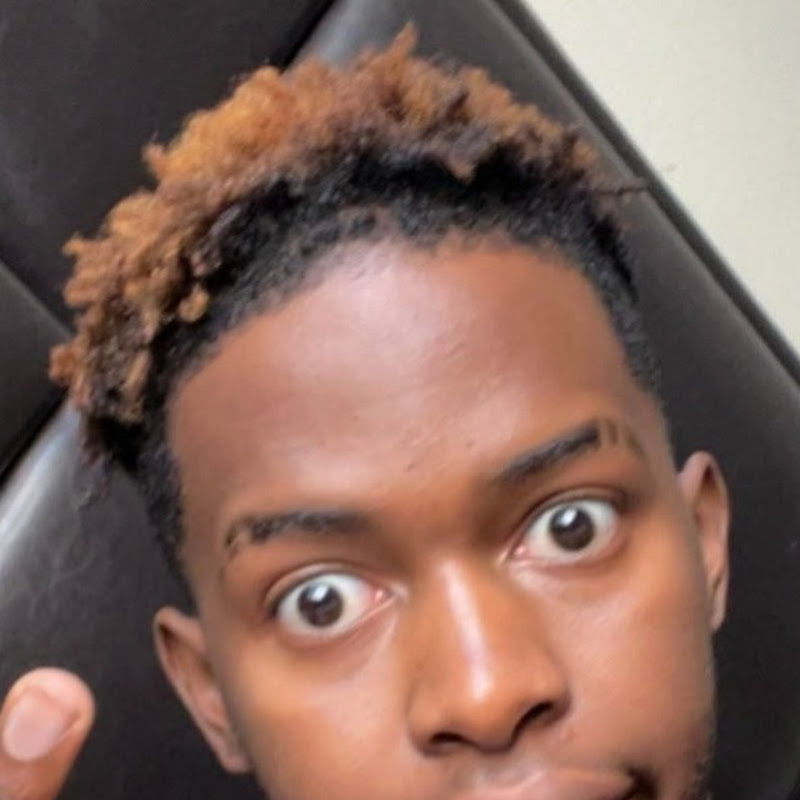 Hire KIN FAMILIA — Mom Vlogs & Family Life (Older Kids) YouTube creator for sponsorships