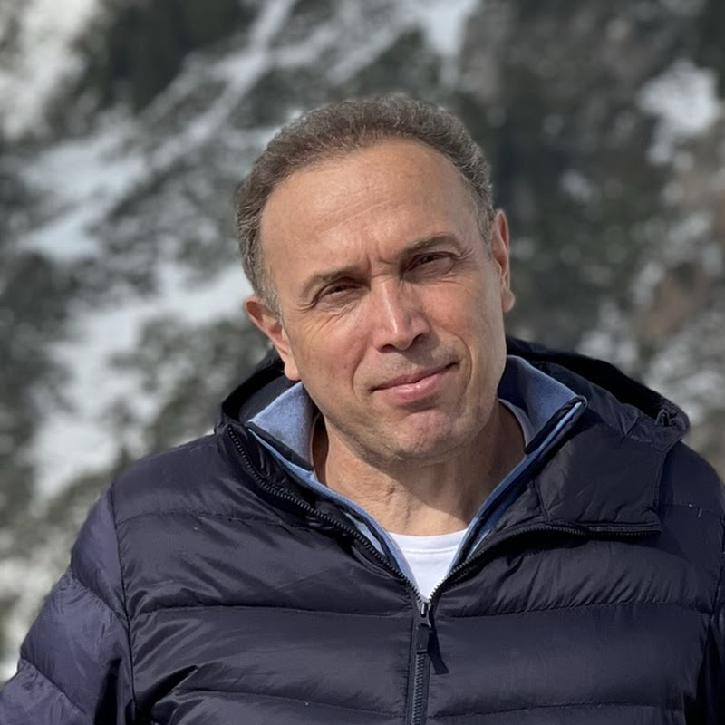 Профессор Эдуард Якупов Logo